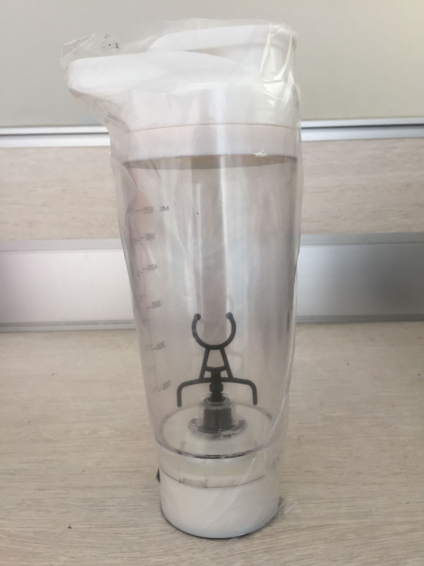 Transparent electric mixing cup